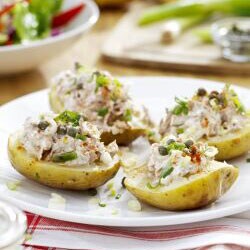 Przepis na pieczone ziemniaki z tuńczykiem - Delikatne i zdrowe | Philips