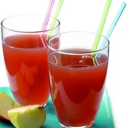 Przepis na pełen witamin koktail z soków arbuza, ogórka i jabłek | Philips