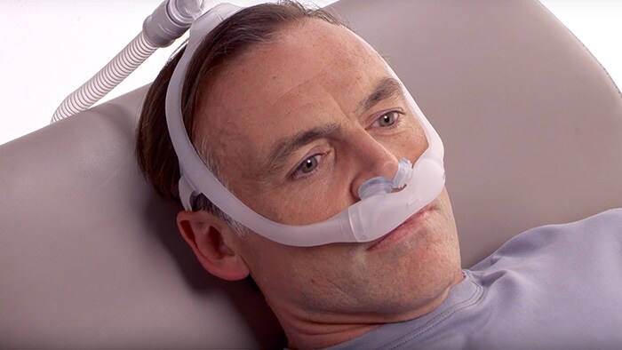 Film dotyczący maski z poduszkami żelowymi DreamWear Gel Pillows