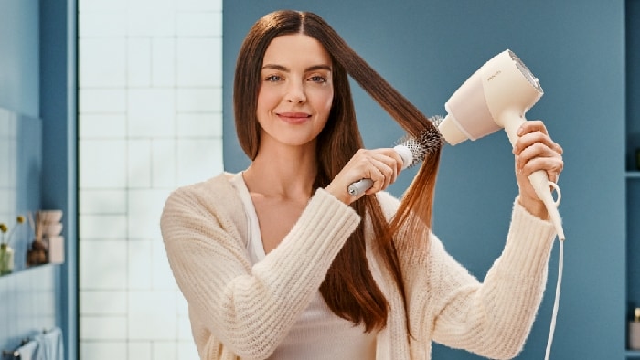 Innowacyjny sposób na puszące się włosy: prostownica