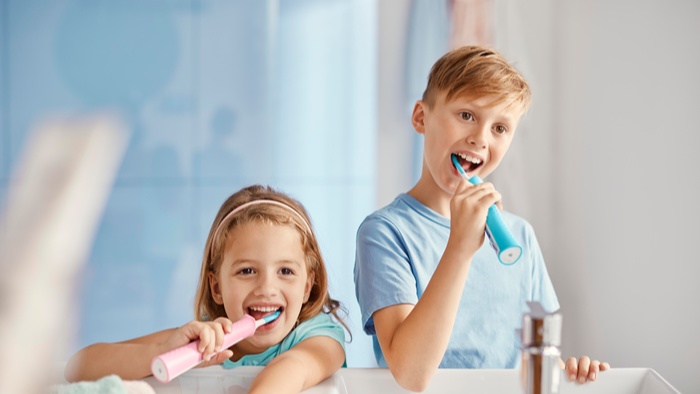 Mycie zęb&oacute;w w przedszkolu i szkole &ndash; co jest ważne?