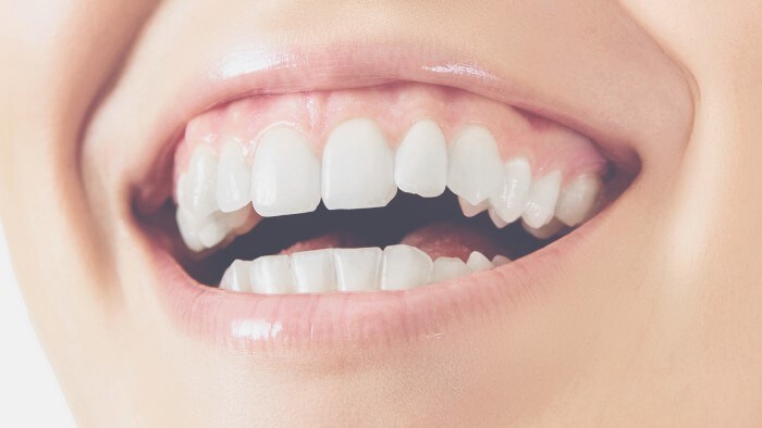 Zdrowe dziąsła podstawą zdrowych zębów. Jak o nie dbać?