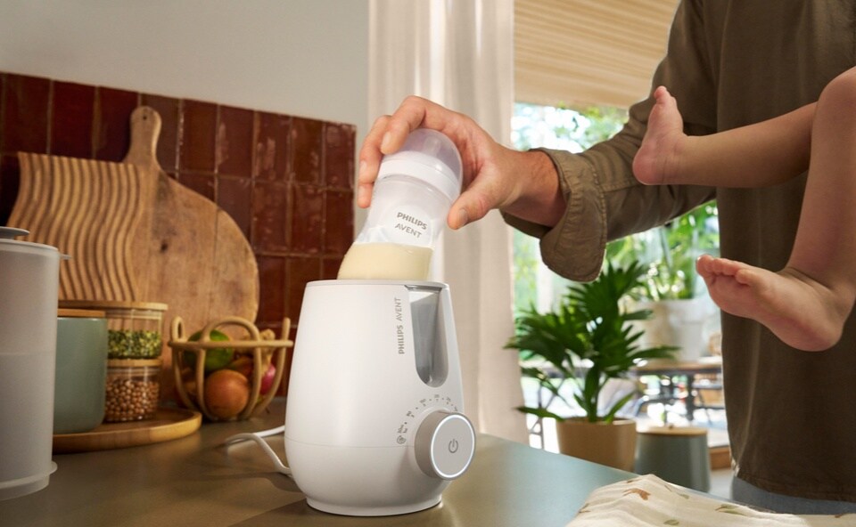 sterylizator do butelek Philips Avent - przydatny prezent dla młodej mamy dla