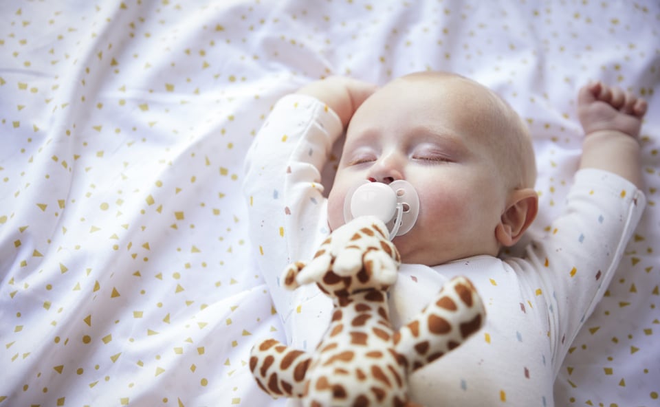 Korzystanie z nawilżacza powietrza może poprawiać jakość snu noworodka.
