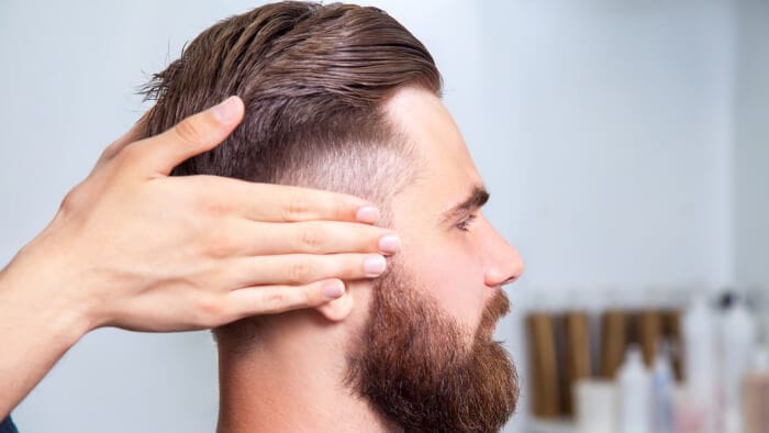 Undercut – jak zrobić i układać tę męską fryzurę?