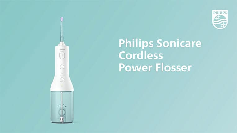 Prezentacja działania technologii czyszczenia zębów i jamy ustnej w irygatorach Philips Power Flosser.