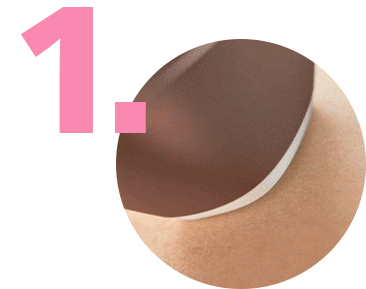 Emitowanie impulsów światła przez depilator IPL Philips Lumea.