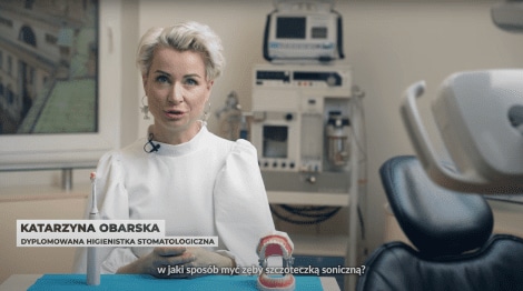 Jak myć zęby szczoteczką soniczną?