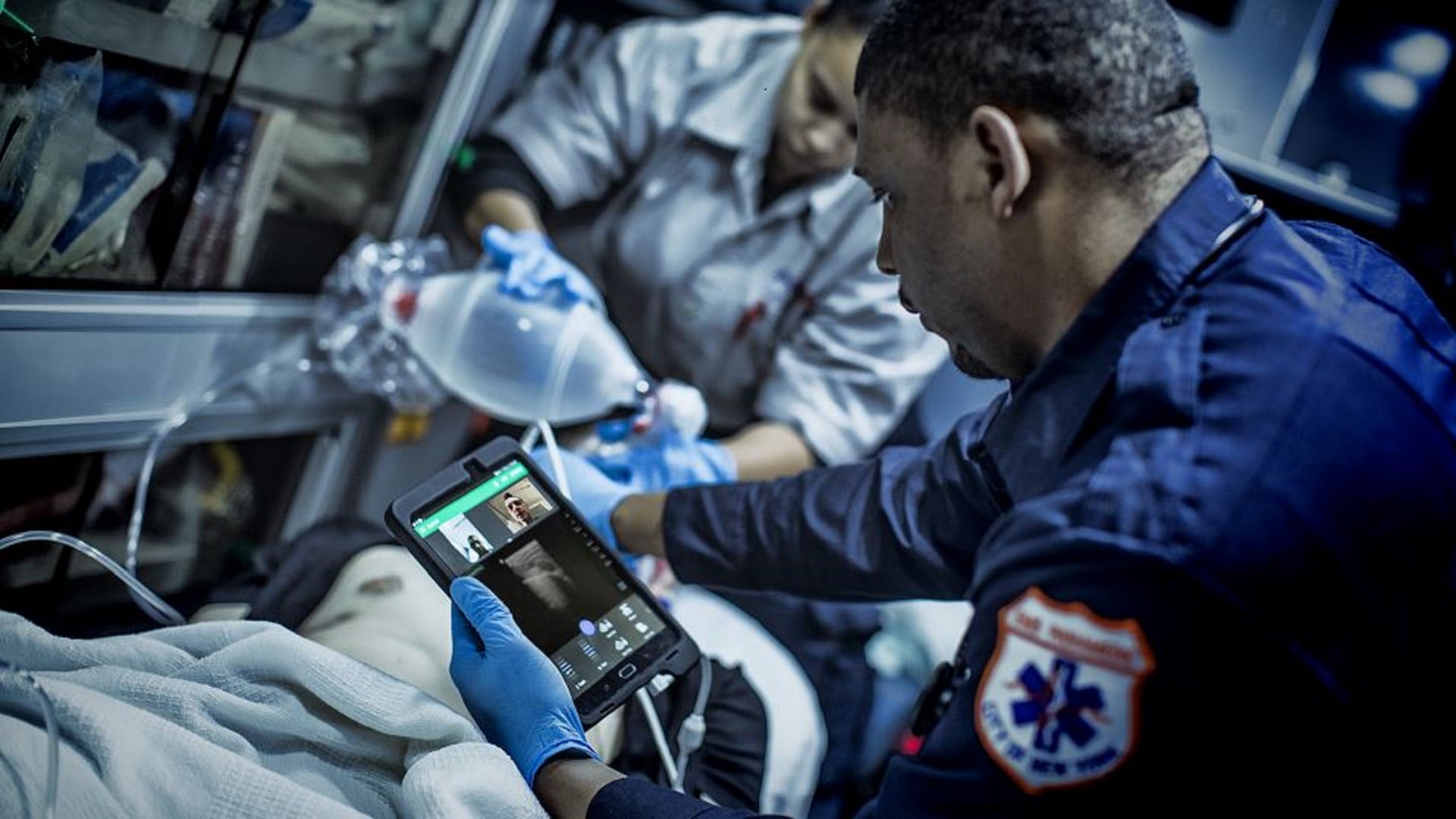 Dzięki Fundacji Wielka Orkiestra Świątecznej Pomocy 143 ultramobilne ultrasonografy Philips Lumify trafią w ręce ratowników medycznych z 89 stacji pogotowia ratunkowego w całej Polsce.